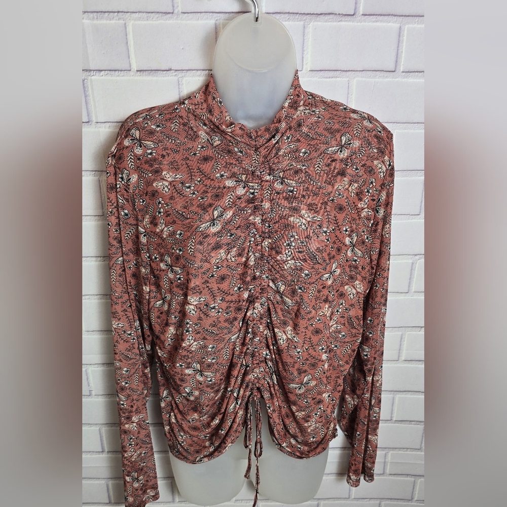 White and Brown Ruched Long Sleeve Blouse with Mandarin Collar